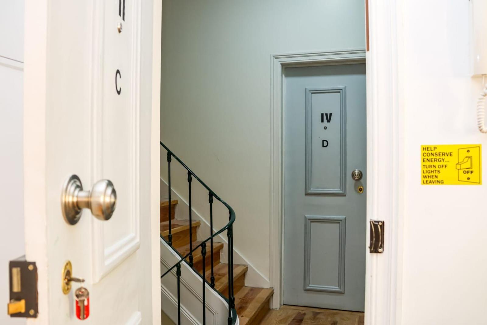 Residencia Queiros - Apartamento T1 リスボン エクステリア 写真